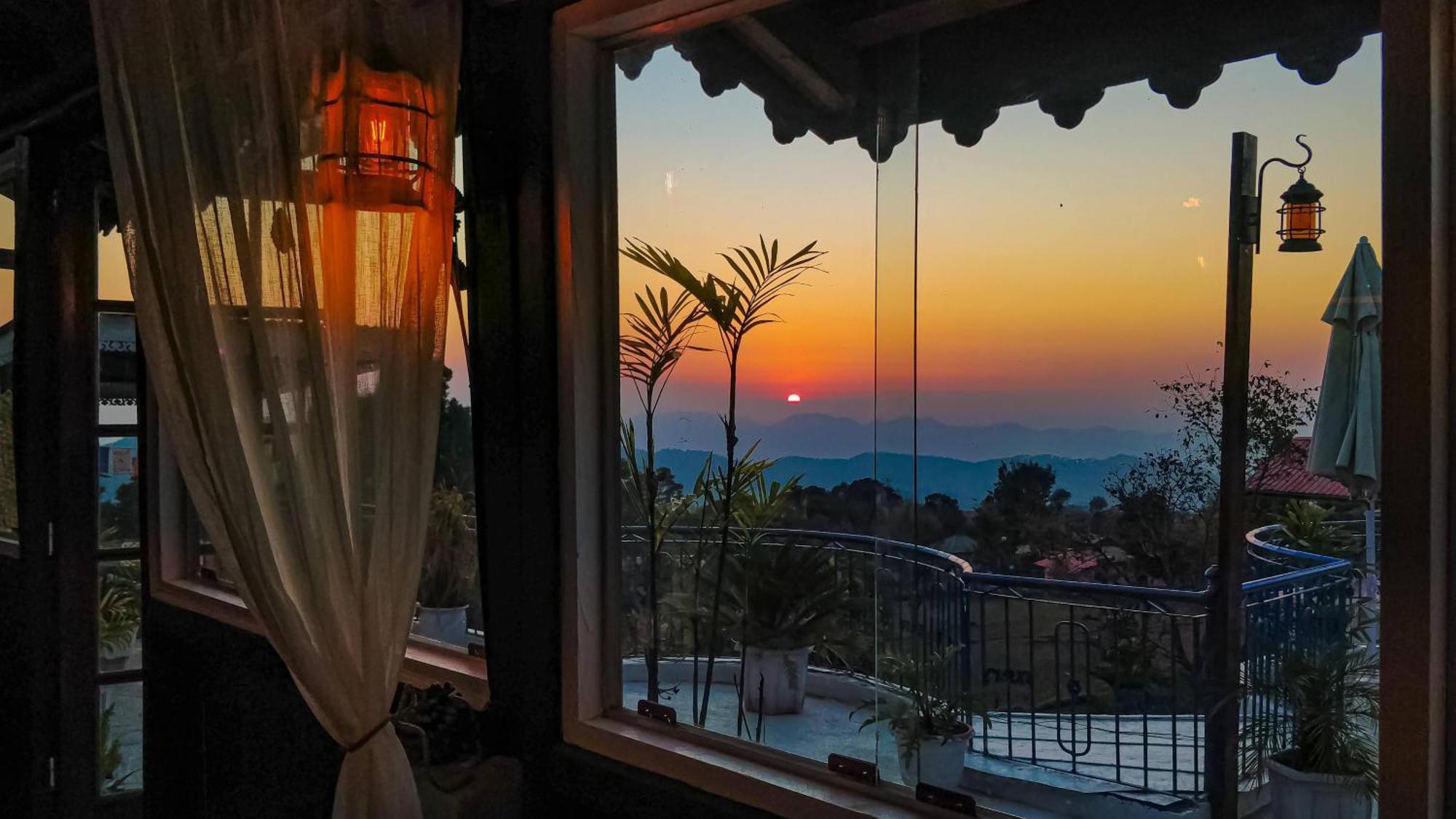 Parvatah Villa Bir  Luaran gambar