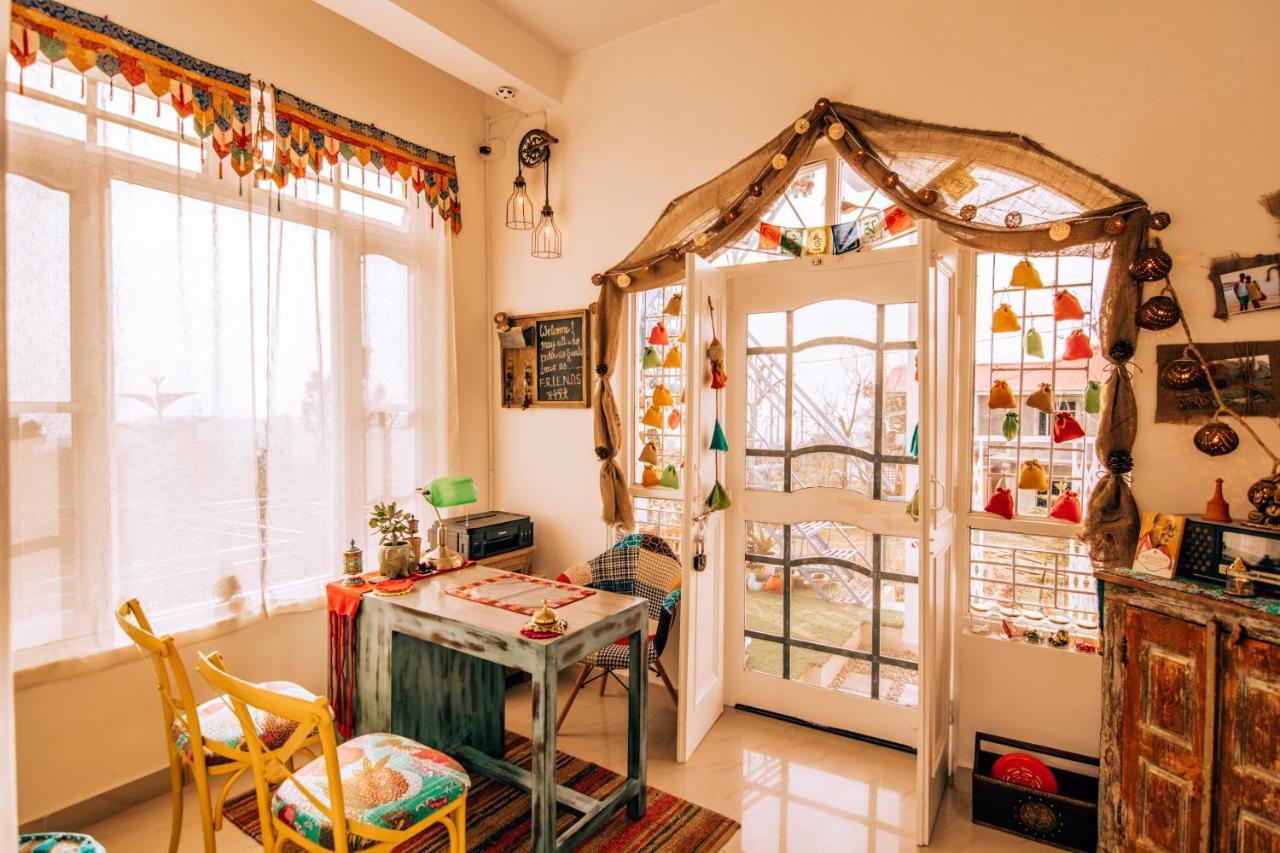 Parvatah Villa Bir  Luaran gambar